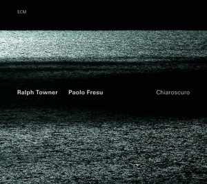 Ralph Towner / Paolo Fresu - Chiaroscuro in der Gruppe CD / Jazz bei Bengans Skivbutik AB (536166)