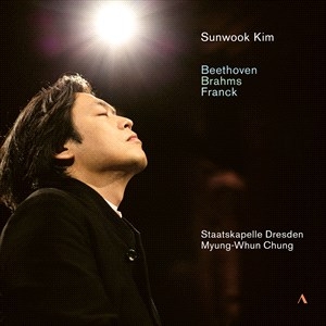 Beethoven Ludwig Van Brahms Joha - Sunwook Kim Plays Beethoven, Brahms in der Gruppe Externt_Lager / Naxoslager bei Bengans Skivbutik AB (5503733)