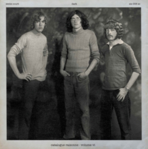 Dark - Catalogue Raisonne: Vol. 6: in der Gruppe Labels /  bei Bengans Skivbutik AB (5508774)