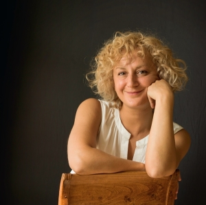 Ketevan Sharumashvili - Connected in der Gruppe CD / Klassiskt bei Bengans Skivbutik AB (5517853)