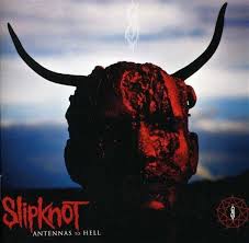 Slipknot - Antennas To Hell -The Greatest Hits in der Gruppe Labels /  bei Bengans Skivbutik AB (5523427)