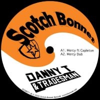 Danny T & Tradesman - Mercy Ep Ft Capleton in der Gruppe VINYL / Reggae bei Bengans Skivbutik AB (5523988)