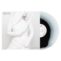 Umbra Vitae - Light Of Death in der Gruppe UNSERE TIPPS / Freitagsveröffentlichungen / Fredag den 7:e Juni 2024 bei Bengans Skivbutik AB (5524302)