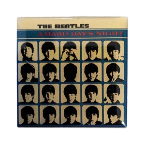The Beatles - Hard Days Night Album Pin Badge in der Gruppe MERCHANDISE / Merch / Pop-Rock bei Bengans Skivbutik AB (5537411)