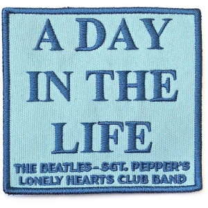 The Beatles - A Day In The Life Woven Patch in der Gruppe MERCHANDISE / Merch / Pop-Rock bei Bengans Skivbutik AB (5538505)