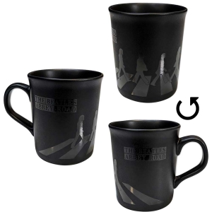 The Beatles - Abbey Road Crossing Matte Bl Unboxed M in der Gruppe MERCHANDISE / Merch / Pop-Rock bei Bengans Skivbutik AB (5538806)