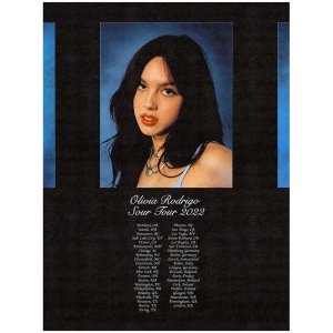 Olivia Rodrigo - Prom Year Book Poster in der Gruppe MERCHANDISE / Merch / Pop-Rock bei Bengans Skivbutik AB (5538820)