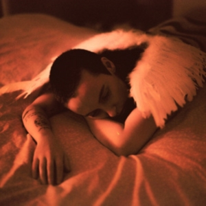 Sea Girls - Midnight Butterflies in der Gruppe UNSERE TIPPS / Freitagsveröffentlichungen / Fredag den 14:e Juni 2024 bei Bengans Skivbutik AB (5539550)
