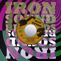 Peter ?Roots? Lewis (With Alien Dre - Jah Is My Salvation / Salvation Dub in der Gruppe UNSERE TIPPS / Freitagsveröffentlichungen / Fredag den 28:e Juni 2024 bei Bengans Skivbutik AB (5550969)