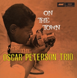 Oscar Peterson Trio - On The Town in der Gruppe Övrigt /  bei Bengans Skivbutik AB (5557897)