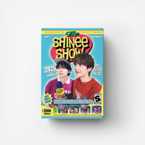 SHINee - 2025 Seasons Greetings + Photocard in der Gruppe Övrigt /  bei Bengans Skivbutik AB (5569515)