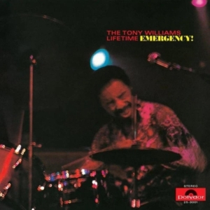 The Tony Williams Lifetime - Emergency! in der Gruppe Övrigt /  bei Bengans Skivbutik AB (5569563)