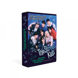 Stray Kids - 2025 Seasons Greetings (The Street Kids) + Photocard in der Gruppe Övrigt /  bei Bengans Skivbutik AB (5570578)