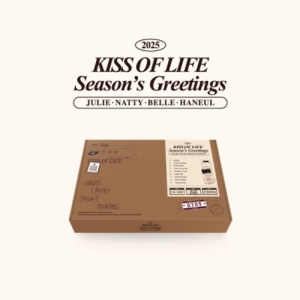 Kiss Of Life - 2025 Seasons Greetings + Photocard in der Gruppe Övrigt /  bei Bengans Skivbutik AB (5571595)