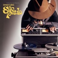 Adrian Younge - Adrian Younge Linear Lab: Sao Paulo in der Gruppe UNSERE TIPPS / Freitagsveröffentlichungen / 2025-01-31 bei Bengans Skivbutik AB (5571722)