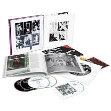 Genesis - The Lamb Lies Down On Broadway (4CD+Blu Ray Audio Boxset) in der Gruppe UNSERE TIPPS / Freitagsveröffentlichungen / 2025-09-26 bei Bengans Skivbutik AB (5573825)