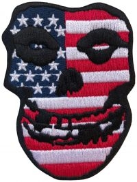 Misfits - Patch Usa Skull (8,8 X 6,5 Cm) in der Gruppe MERCHANDISE / Stoffaufnäher / Pop-Rock bei Bengans Skivbutik AB (5577584)