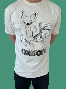 Record Store Day - T-Shirt Rsd 25  in der Gruppe UNSERE TIPPS / Record Store Day / RSD 2025 bei Bengans Skivbutik AB (5590770r)