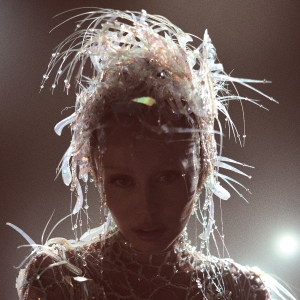 Miley Cyrus - Something Beautiful (CD) in der Gruppe CD / Pop-Rock bei Bengans Skivbutik AB (5590942)