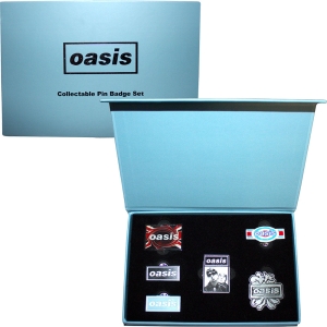 Oasis - Logos Pin Badge Set in der Gruppe MERCHANDISE / Merch / Pop-Rock bei Bengans Skivbutik AB (5629498)