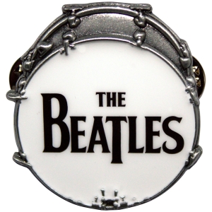 Beatles - Drop T Drum Pin Badge in der Gruppe MERCHANDISE / Merch / Nyheter / Pop-Rock bei Bengans Skivbutik AB (5630507)