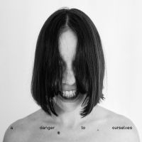 Lucrecia Dalt - A Danger To Ourselves (Ltd White Vi in der Gruppe VINYL / Kommande / Pop-Rock bei Bengans Skivbutik AB (5632988)