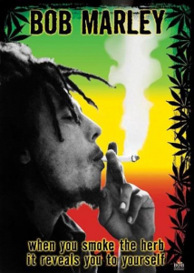 Bob Marley - Smoking 91,5 X 61 Cm in der Gruppe Merchandise bei Bengans Skivbutik AB (5634329)