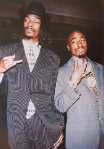 Tupac & Snoop - Tupac & Snoop 91,5 X 61 Cm in der Gruppe Merchandise bei Bengans Skivbutik AB (5634358)
