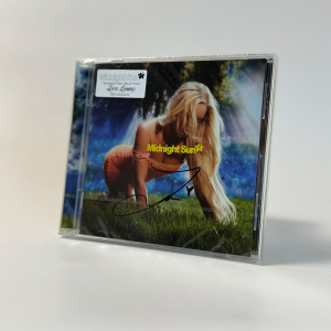 Larsson Zara - Midnight Sun (CD incl Signed Cover) in der Gruppe UNSERE TIPPS / Freitagsveröffentlichungen / 2025-09-26 bei Bengans Skivbutik AB (5641876)