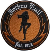 Jethro Tull - Patch Logo Est. 1968 (10 Cm) in der Gruppe MERCHANDISE / Accessoarer / Kommande / Pop-Rock bei Bengans Skivbutik AB (5644583)