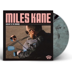 Miles Kane - Sunlight In The Shadows (Indie Retail Color Vinyl) in der Gruppe UNSERE TIPPS / Freitagsveröffentlichungen / 2025-10-17 bei Bengans Skivbutik AB (5644585)