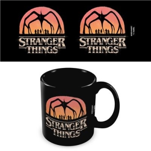 Stranger Things - Logo Black Pod Mug in der Gruppe MERCHANDISE / Tasse / TV-serie bei Bengans Skivbutik AB (5648451)