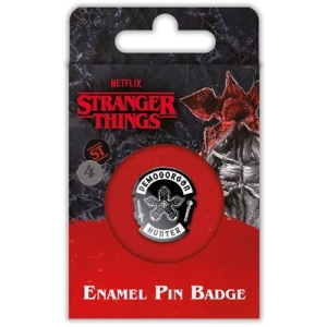 Stranger Things - Demogorgon Hunter Enamel Pin Badge in der Gruppe MERCHANDISE / Merch / Kommande / TV-serie bei Bengans Skivbutik AB (5648466)
