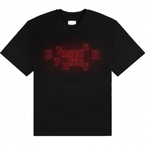 Stranger Things - Neon Logo Uni Bl T-Shirt in der Gruppe MERCHANDISE / T-shirt / Kommande / Film-Musikal bei Bengans Skivbutik AB (5649170r)
