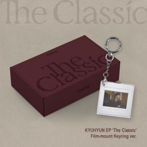 Kyuhyun - Ep (The Classic) (Film-Mount Keyring Ver.) in der Gruppe MERCHANDISE / Merch+Code / Kommande / K-Pop bei Bengans Skivbutik AB (5649467)