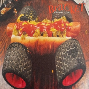 Bracket - 4-Wheel-Vibe (Colored Vinyl Lp) in der Gruppe VINYL / Kommande / Pop-Rock bei Bengans Skivbutik AB (5652001)