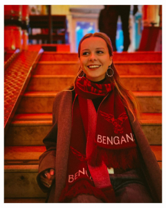 Bengans - Origins Scarf (Red) in der Gruppe MERCHANDISE / Merch / Nyheter / Pop-Rock bei Bengans Skivbutik AB (5652437)