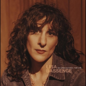 Lisa Bassenge - Two Whole Summers - Half A Life in der Gruppe CD / Kommande / Jazz bei Bengans Skivbutik AB (5654907)