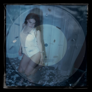 Charli Xcx - party 4 u in der Gruppe VINYL bei Bengans Skivbutik AB (5656912)