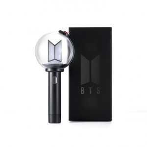 Bts - Official Light Stick Ver.4 in der Gruppe MERCHANDISE / Merch / Kommande / K-Pop bei Bengans Skivbutik AB (5657815)