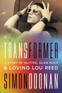 Simon Doonan - Transformer: A Story Of Glitter, Glam Rock & Loving Lou Reed in der Gruppe Övriga böcker bei Bengans Skivbutik AB (5658207)