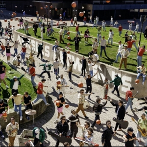 Arkells - Between Us in der Gruppe UNSERE TIPPS / Startsida - CD Nyheter & Kommande bei Bengans Skivbutik AB (5663033)