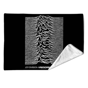 Joy Division - Unknown Pleasures Large Fleece Blanket in der Gruppe MERCHANDISE / Merch / Nyheter / Pop-Rock bei Bengans Skivbutik AB (5663175)