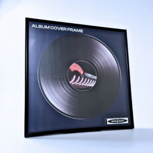 Vinyltillbehör - Vinyl Record Frame (Black) in der Gruppe Vinylzubehör bei Bengans Skivbutik AB (5664570)