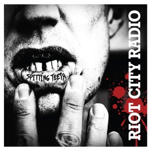 Riot City Radio - Spitting Teeth (Clear Red Splatter in der Gruppe VINYL / Kommande / Pop-Rock bei Bengans Skivbutik AB (5666472)