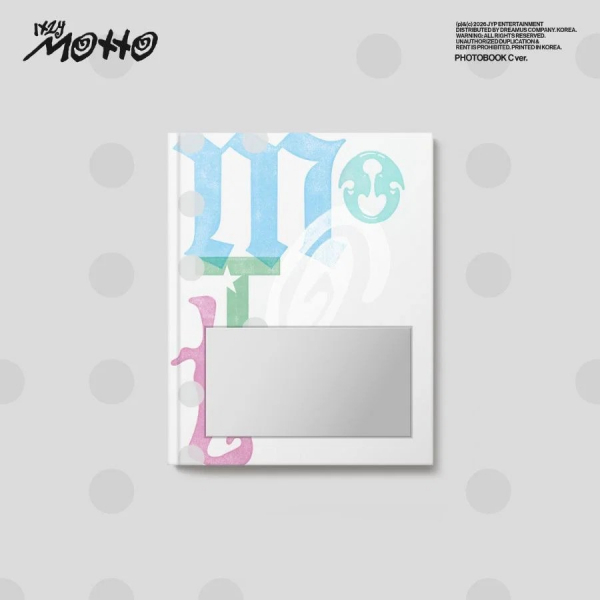 Itzy - Itzy - Motto (Photobook C Ver.) in der Gruppe UNSERE TIPPS / Freitagsveröffentlichungen / 2026-06-12 bei Bengans Skivbutik AB (5671020)