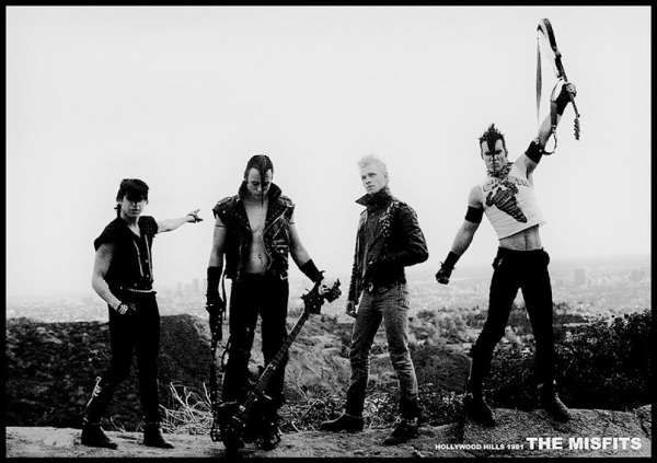 The Misfits - Hollywood Hills! 91,5 X 61 Cm in der Gruppe MERCHANDISE / Poster / Punk bei Bengans Skivbutik AB (5676215)