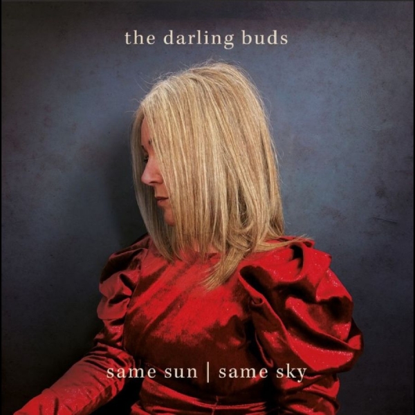 The Darling Buds - Same Sun / Same Sky in der Gruppe CD / Kommande / Pop-Rock bei Bengans Skivbutik AB (5676973)