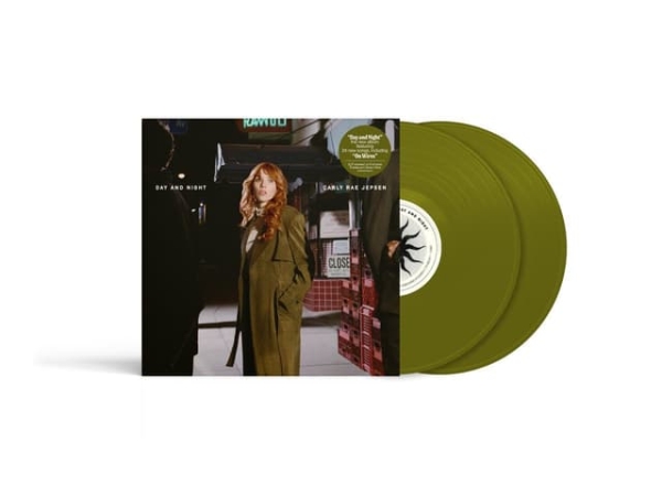 Carly Rae Jepsen - Day And Night (Indie Translucent Forest Green Vinyl) in der Gruppe VINYL / Kommande / Pop-Rock bei Bengans Skivbutik AB (5677443)