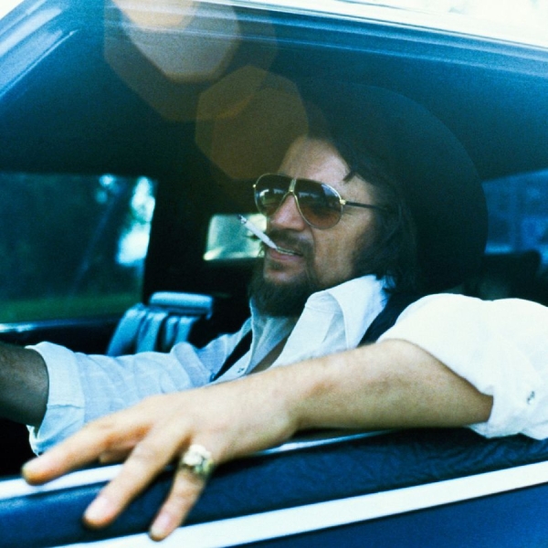 Waylon Jennings - Diamonds (Cassette) in der Gruppe Kommande / Country bei Bengans Skivbutik AB (5677447)